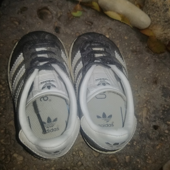 Adidas Gazelle suede sneaker for toddler - Picture 6 of 9